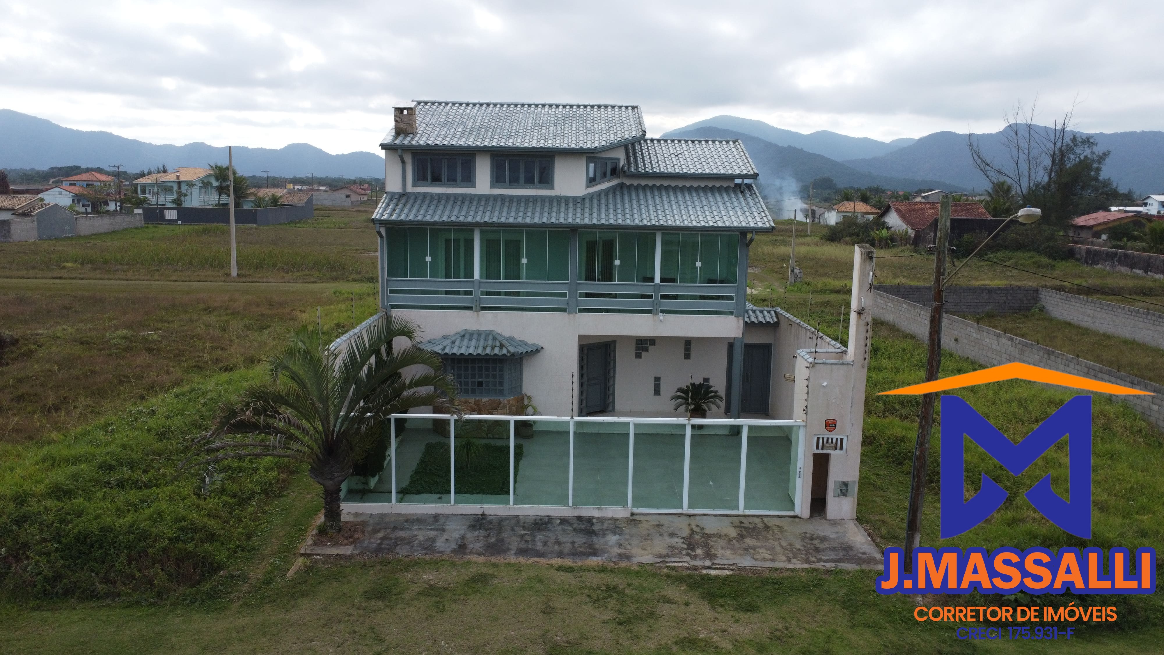 Casa, 3 quartos, 220 m² - Foto 1