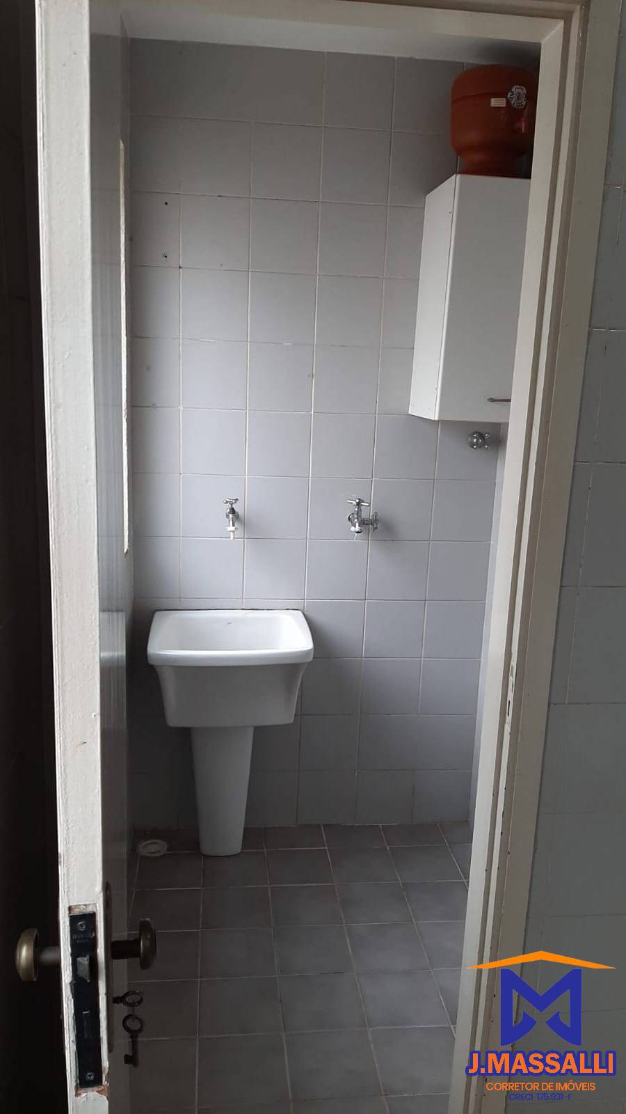 Apartamento à venda com 2 quartos, 56m² - Foto 2