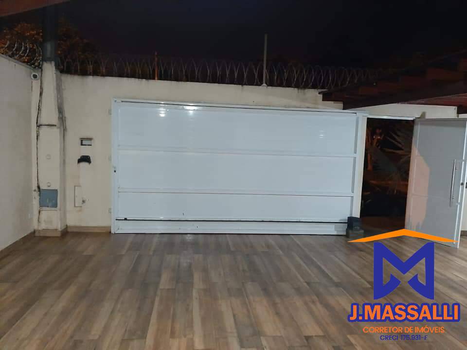Casa à venda com 2 quartos, 131m² - Foto 2