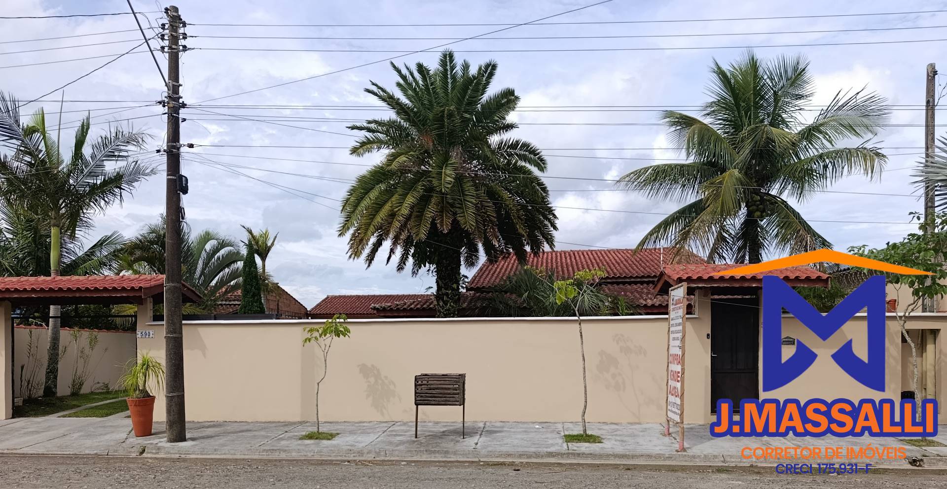 Casa, 3 quartos, 222 m² - Foto 1